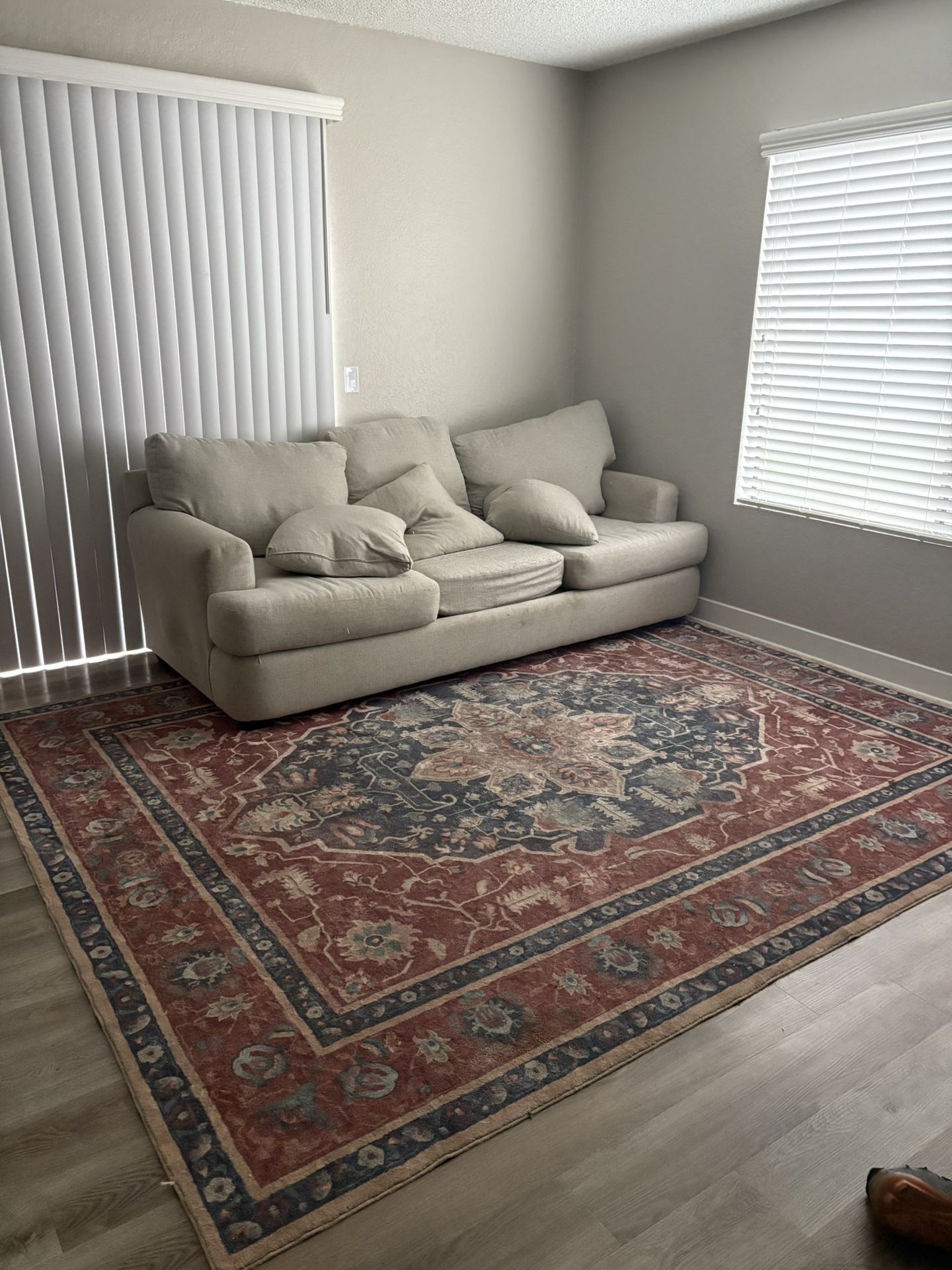 8x10 Washable Rug