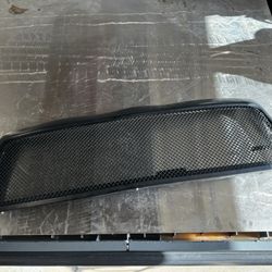 04-06 Tundra Front Grill