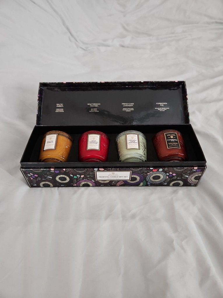 Voluspa Pedestal Candle Gift Set