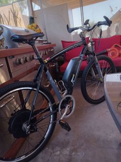 BIKE SPECIALIZED HARD ROCK TIRES SIZE 26 ELECTRIC AND CHARGER WORK GREAT