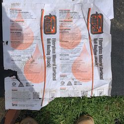 Fiberglass roofing roll