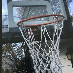 Basketball hoop 