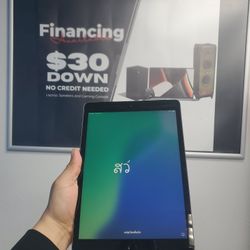 📱 Apple iPad 8th Generation 10.2 inch (Pre-Owned) 