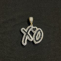 XO pendant