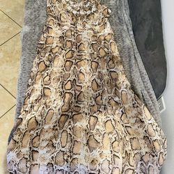 Sale Two M Dresses And Extra Collar 