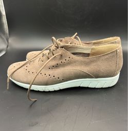 Munro Women’s Lace-Up Suede Casual Oxford Size 8 Shoes in Brown, Almond Toe