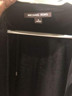 MICHAEL KORS JACKET SIZE SMALL 40$