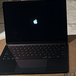 Apple MacBook Air 13-inch Laptop -  M4 chip - 16GB Memory - 256GB SSD - Midnight