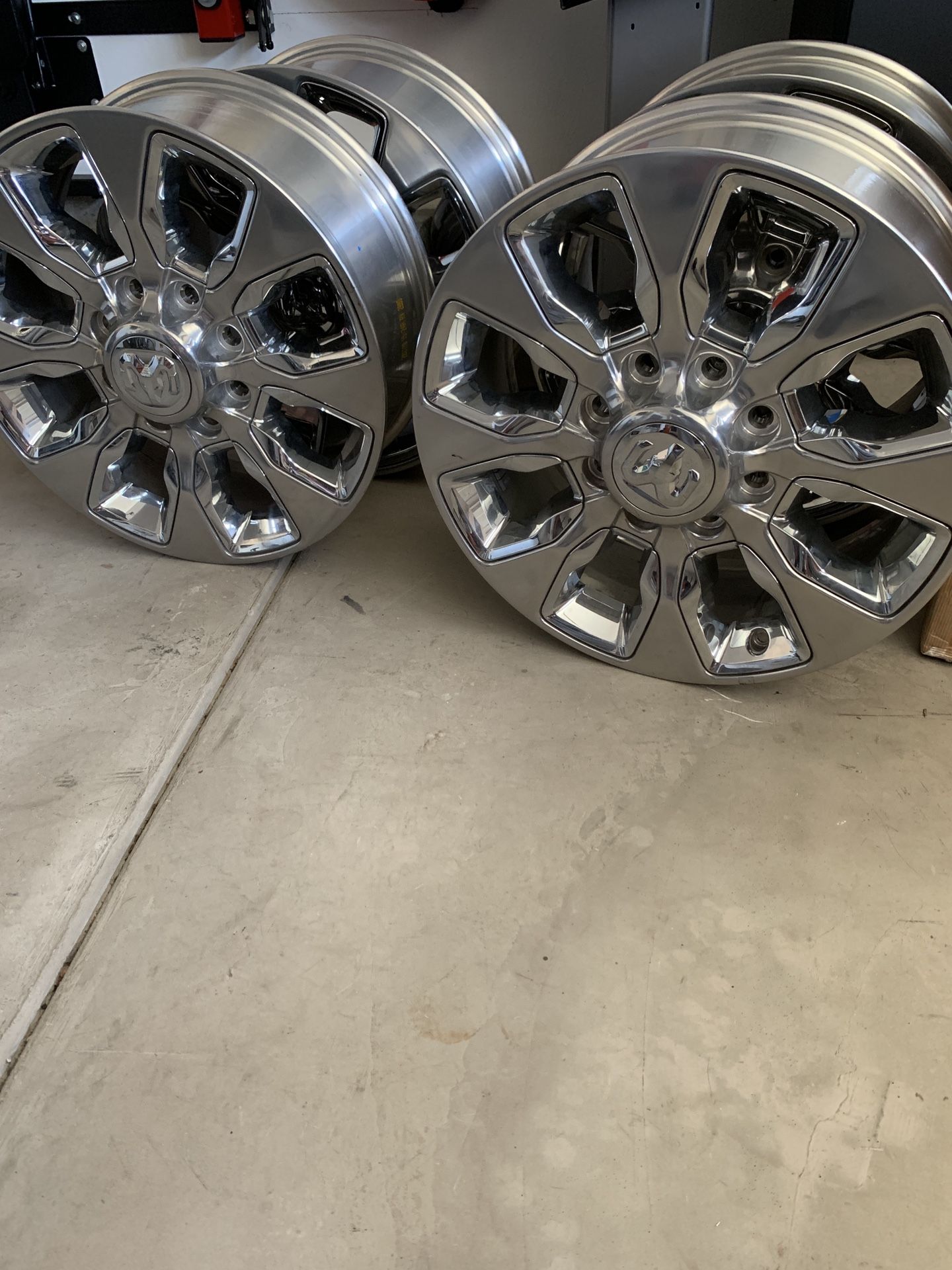 2019 Dodge Ram 2500 20inch Factory rims.