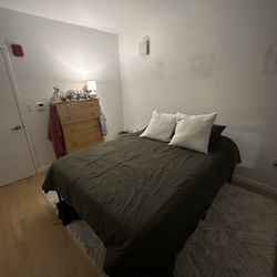 Mattress/ Bed frame/ Rug