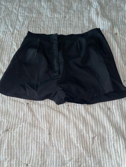 Black short