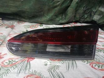 2022-24 Yoyota Corolla Cross Right Trunk Light XLE