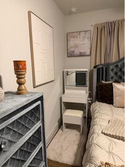 Luxury Queen Bedroom Set – Complete Room Package