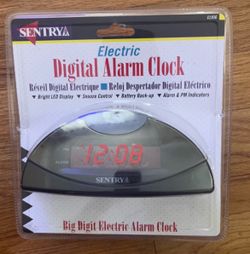 ELECTRIC DIGITAL ALARM CLOCK
