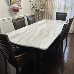 Dinning Table And Chair 