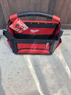 Milwaukee bag 15in new