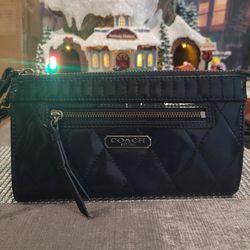 Coach Poppy Navy Blue patent leather quilted Liquid Gloss wristlet/pouch.