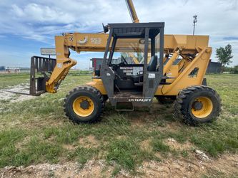 Gehl 553 Telehandler