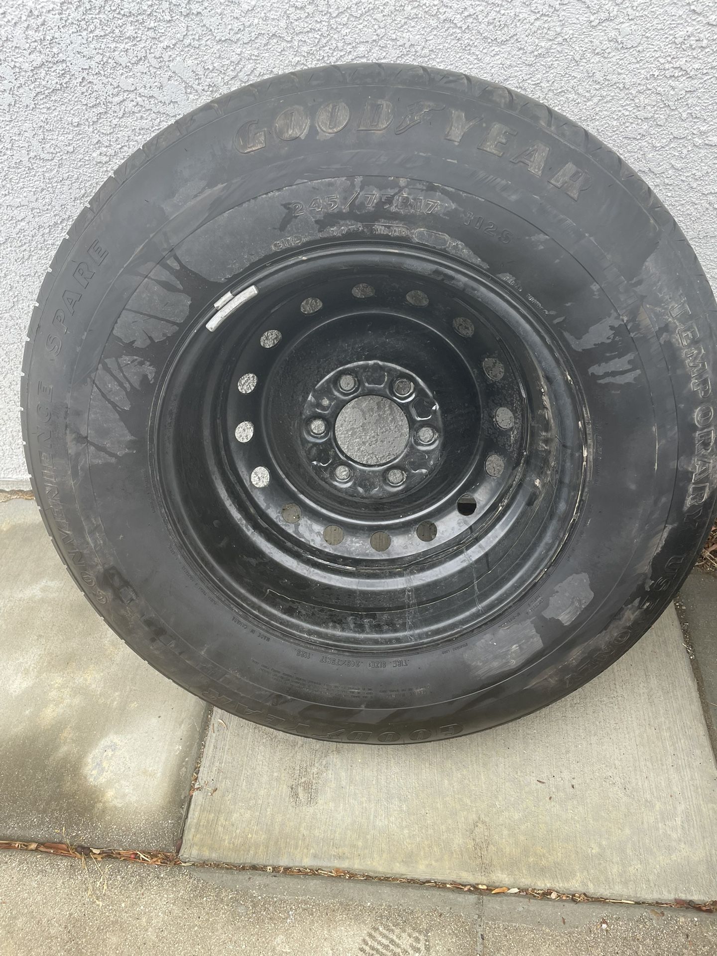 2024 Toyota Tacoma spare tire 245 75 17