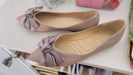 Flat shoes
