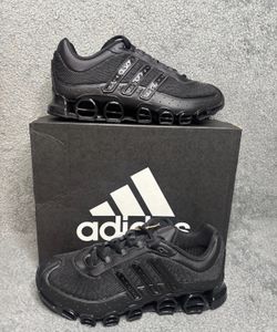 Men’s Adidas Megaride / Multiple Sizes