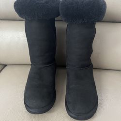 UGG, Tall For Woman, Size 10W. 
