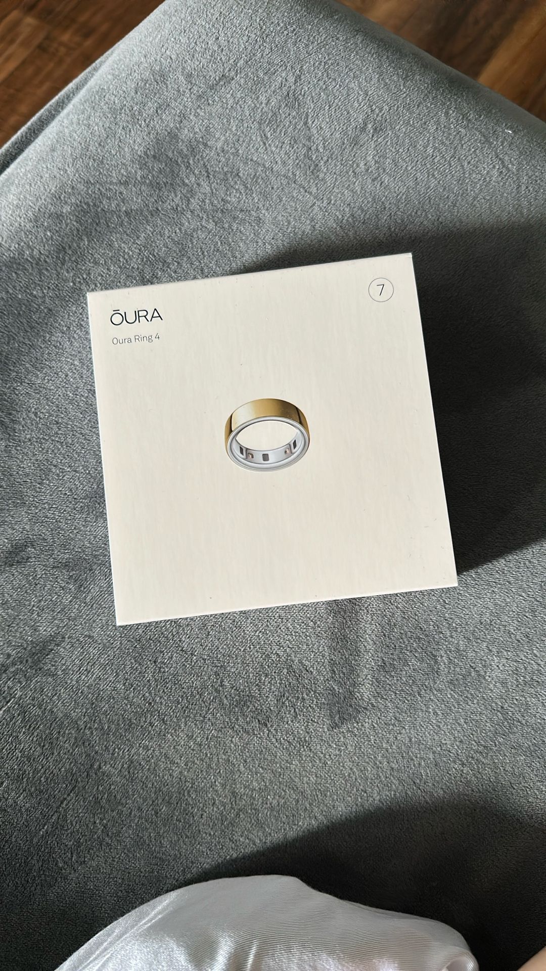 Oura Ring Gen 4 - Size 7 / Gold