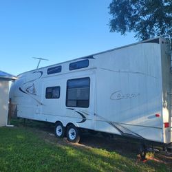 Rv 2012 Whit Solar Panels 