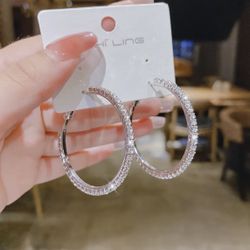 Brand New Gorgeous & Unique Sparkling Hoop Earrings
