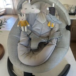 Nuna Leaf Grow Baby Seat/swing With Toy Bar. 