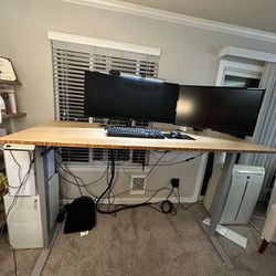 Uplift Standing Desk