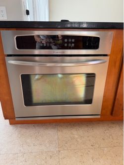 Frigidaire 30” Stainless Steel Built-In Wall Oven