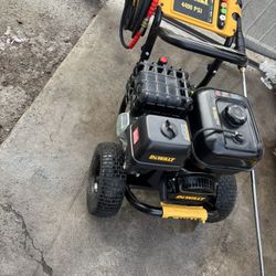Dewalt Power Washer Gas  4400