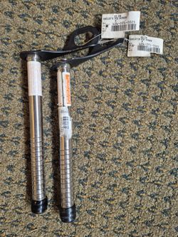 22 mm Ice Screws. Brand New With Tags