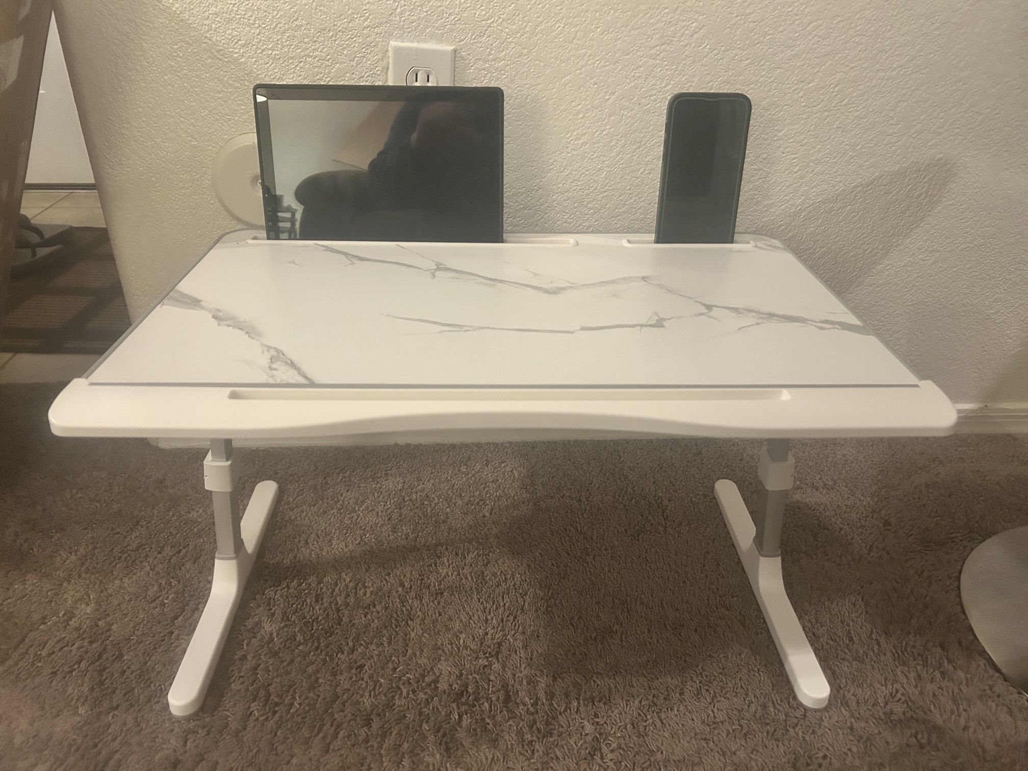 Bed Desk for Laptop - Marble Pattern, Adjustable X-Large Foldable Bed Table, Laptop Lap Desk with 2 Movable Stoppers and Drawer for Bed Couch Floor Wr