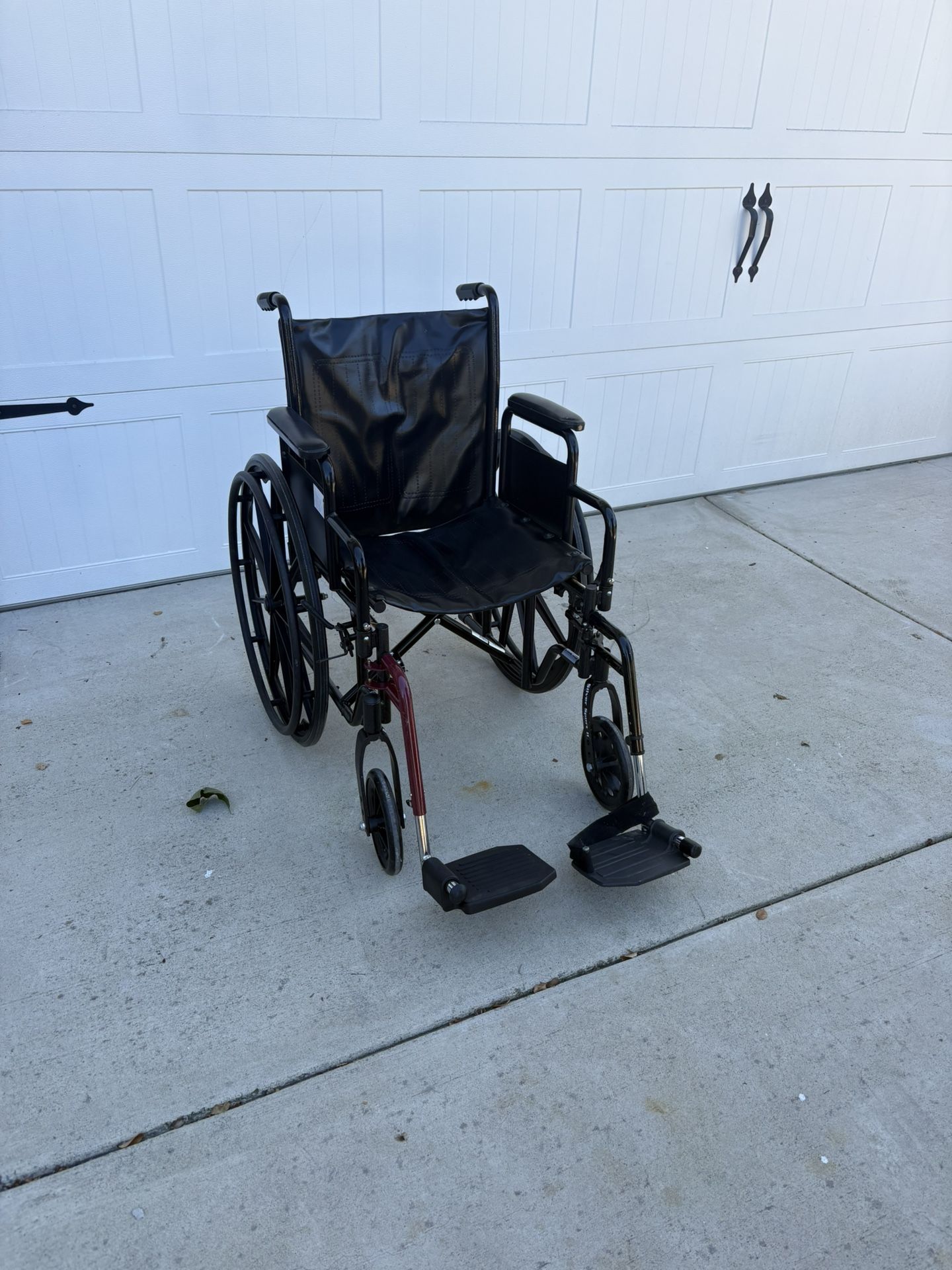 Heavy Duty Wheelchair - Adult Size - Seat 18”
