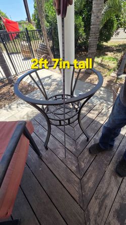 For sale kitchen glass table  and 4 chairs $125, cash ,