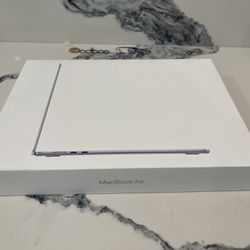 Apple MacBook Air 15-inch 