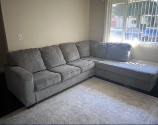*Free Delivery* Gray Ashley Sectional Couch Sofa