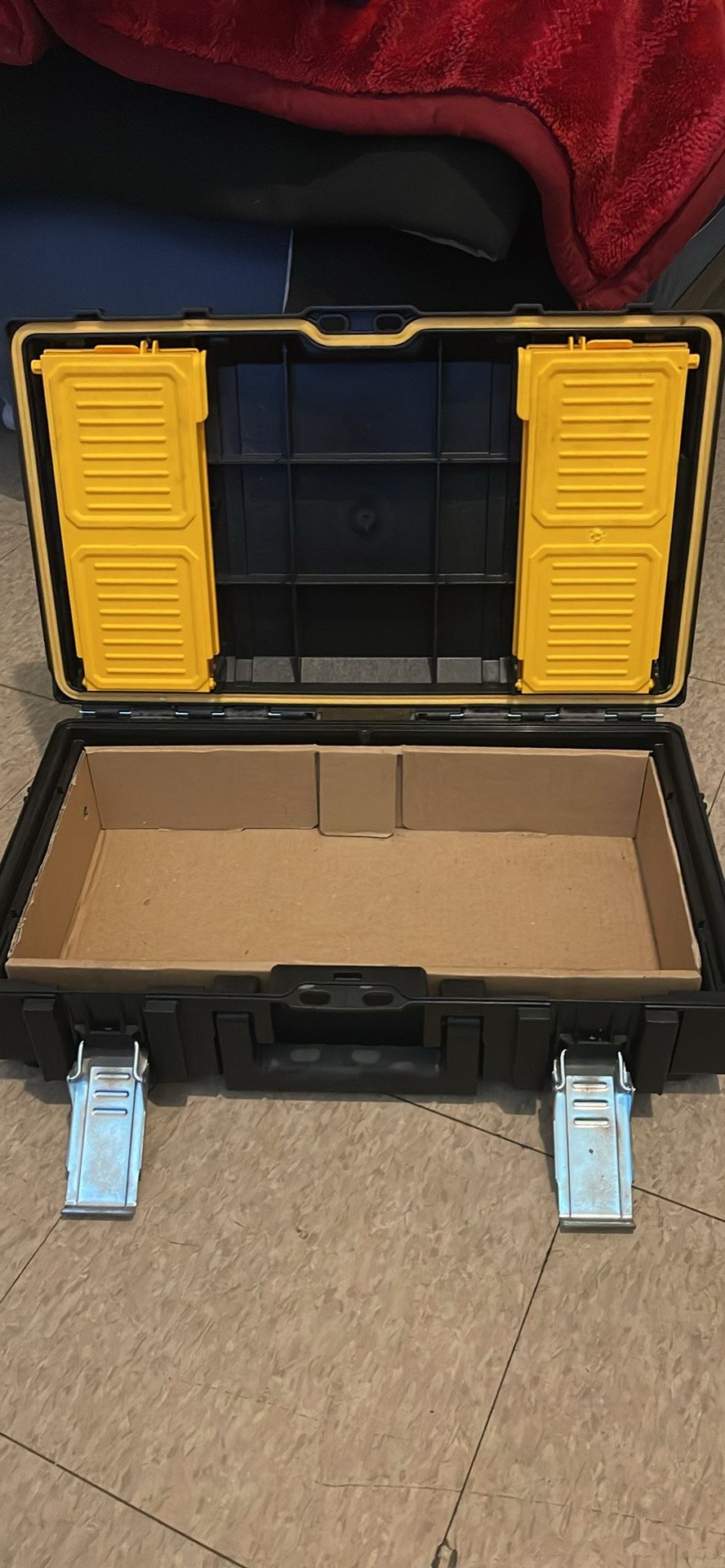 DEWALT TOOL BOX