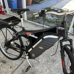 E Bike “As Is Condition”.  Needs Battery And Charger