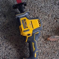 Dewalt 12v Brushless  Saw