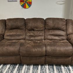 Brown Reclining Sofa - Comfortable & Spacious (3-Seater)