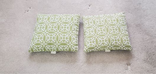 Isaac Mizhari Bean Bag and 2 throw pillows