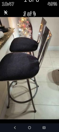 El Dorado counter height bar stools! Like New condition! Black velvet seats!