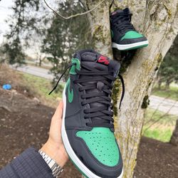 Jordan 1s pine green