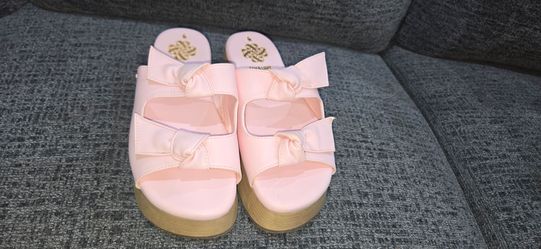 Pink platforms
