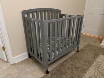 DaVinci Mini Crib
