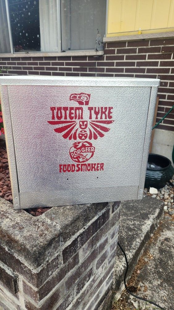Totem Smoker New