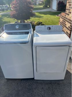 Samsung washer and gas dryer set